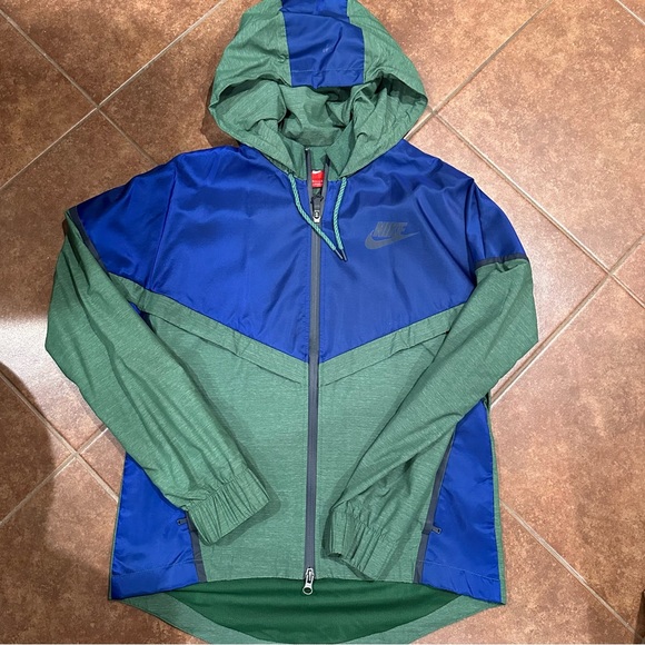 Nike Jackets & Blazers - Nike Windbreaker Jacket